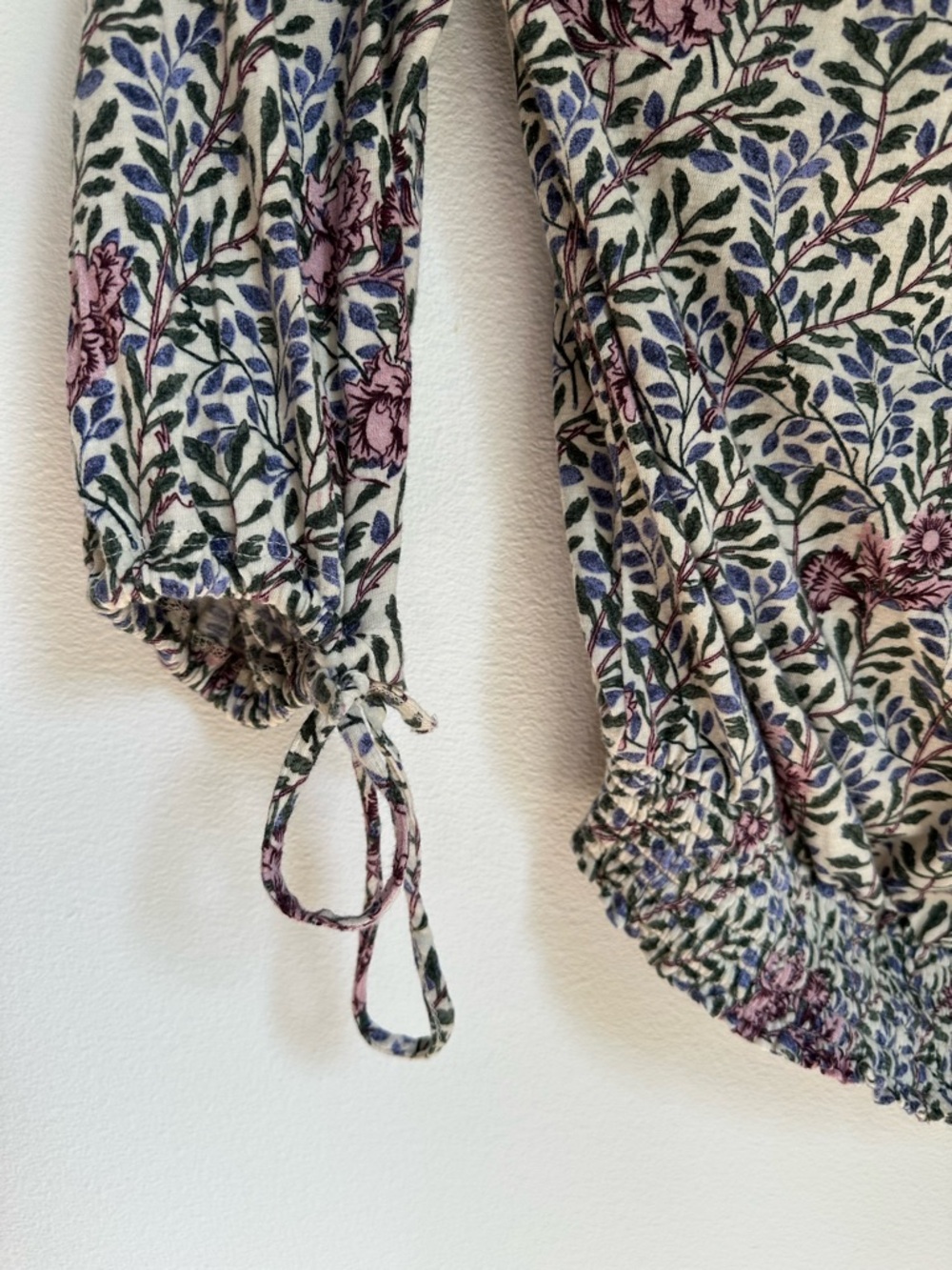 Lucky Brand 2X  Boho style top w/ elastic sheering at waist and tie at neck. - Picture 4 of 7